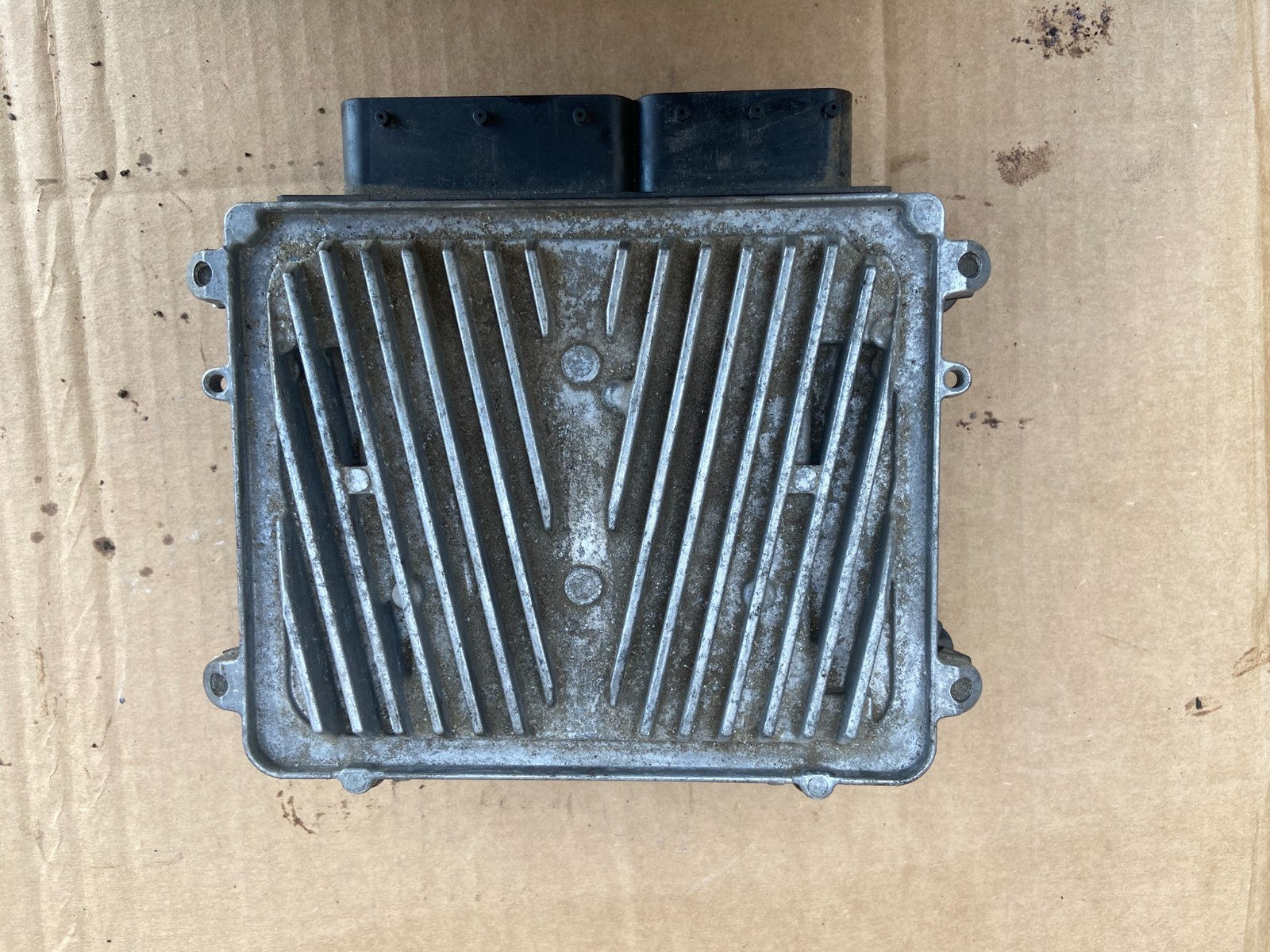 2008 to 2012 Mercedes C300 E350 Engine Computer Module ECM ECU AD2860 DW1