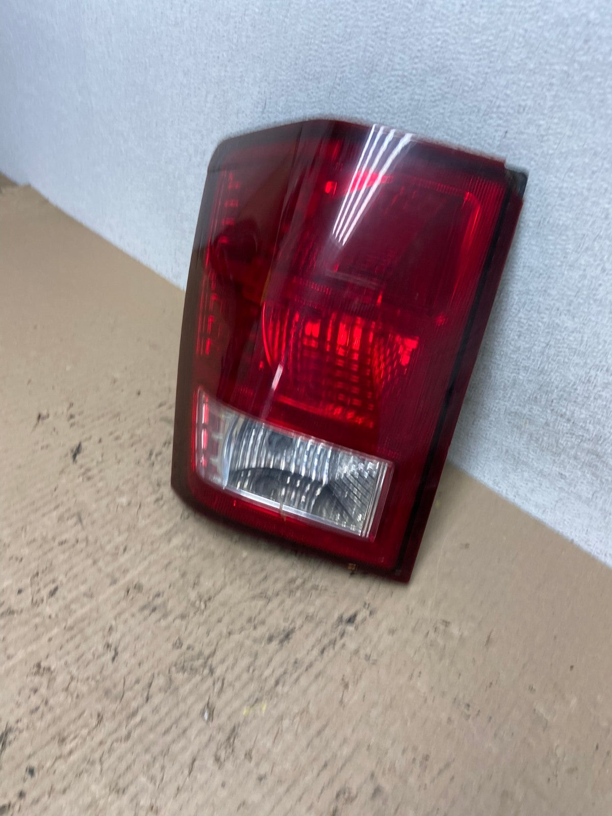 2007 2008 2009 2010 Jeep Grand Cherokee Left Driver Lh Tail Light AF6987 LK1