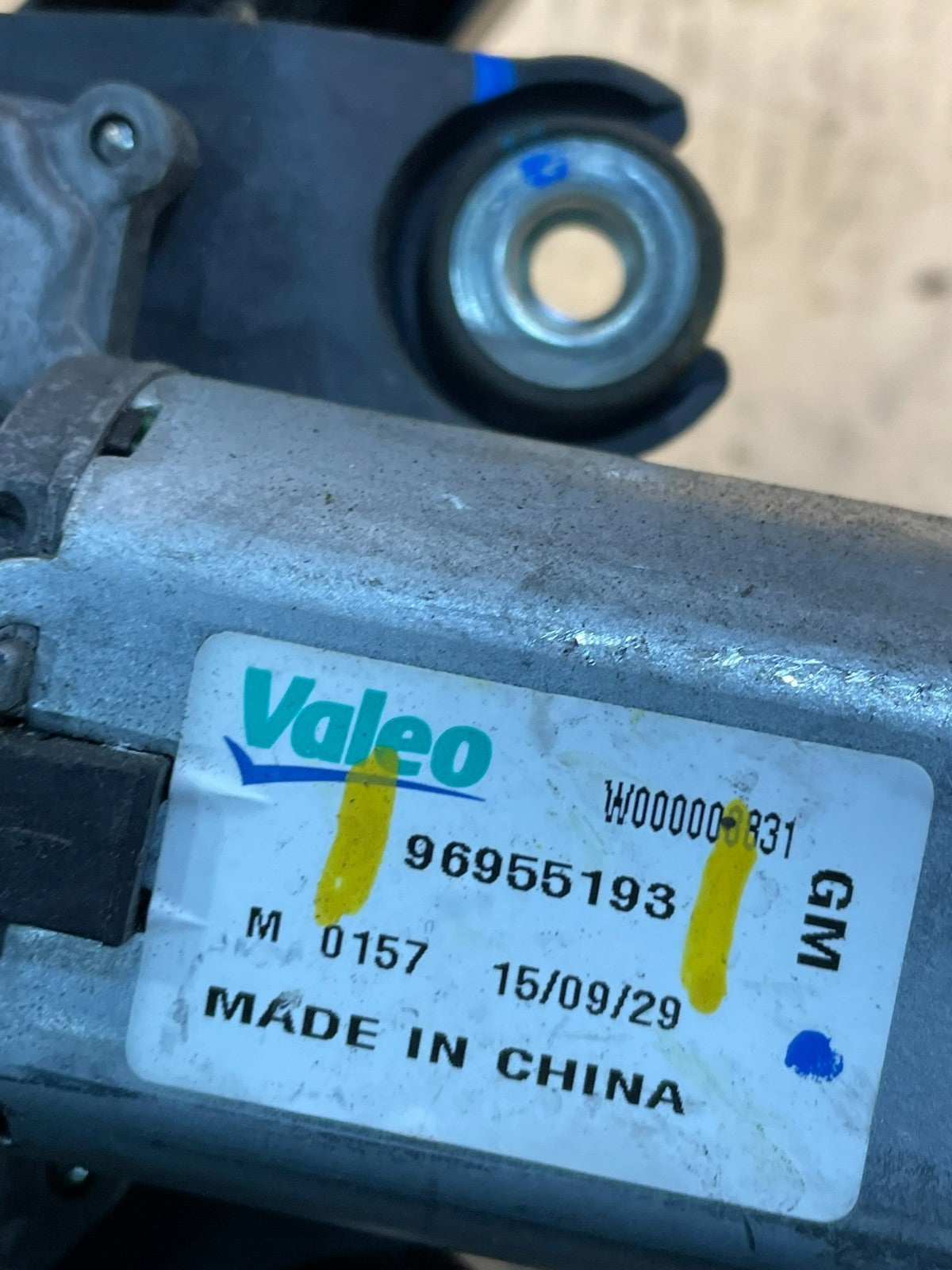 2013 to 2020 Buick Encore Windshield Rear Wiper Motor W6856 DG6