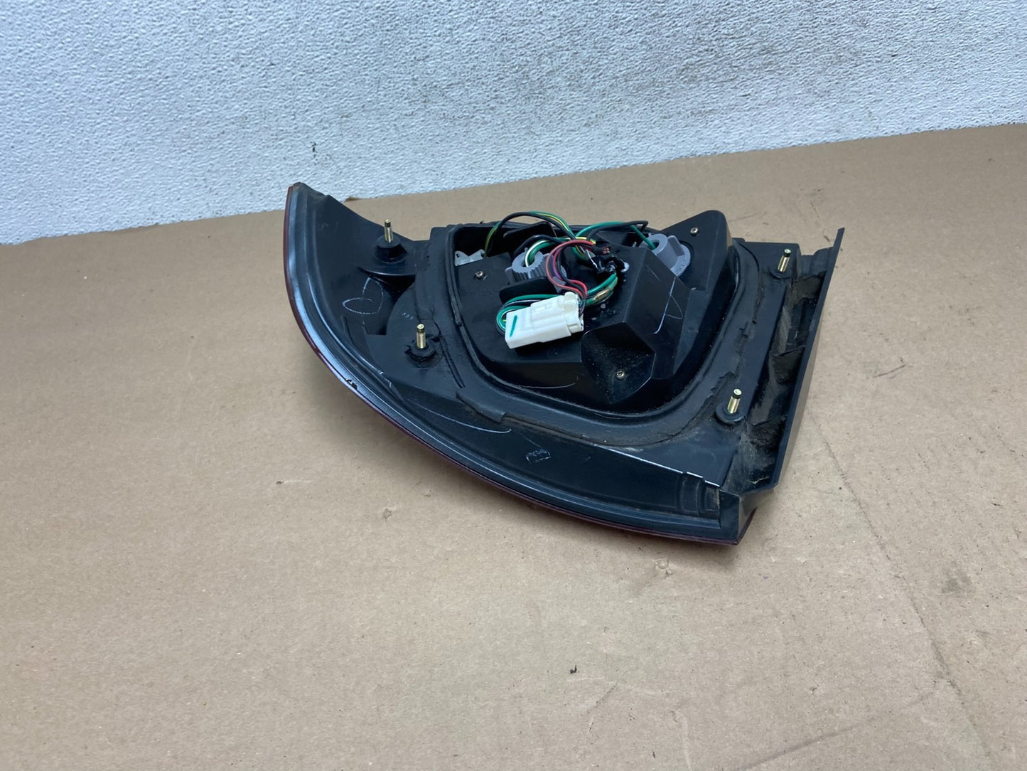 2004 - 2006 Nissan Sentra SE R SE-R SPEC Left Driver LH Tail Light AG4575 DW6