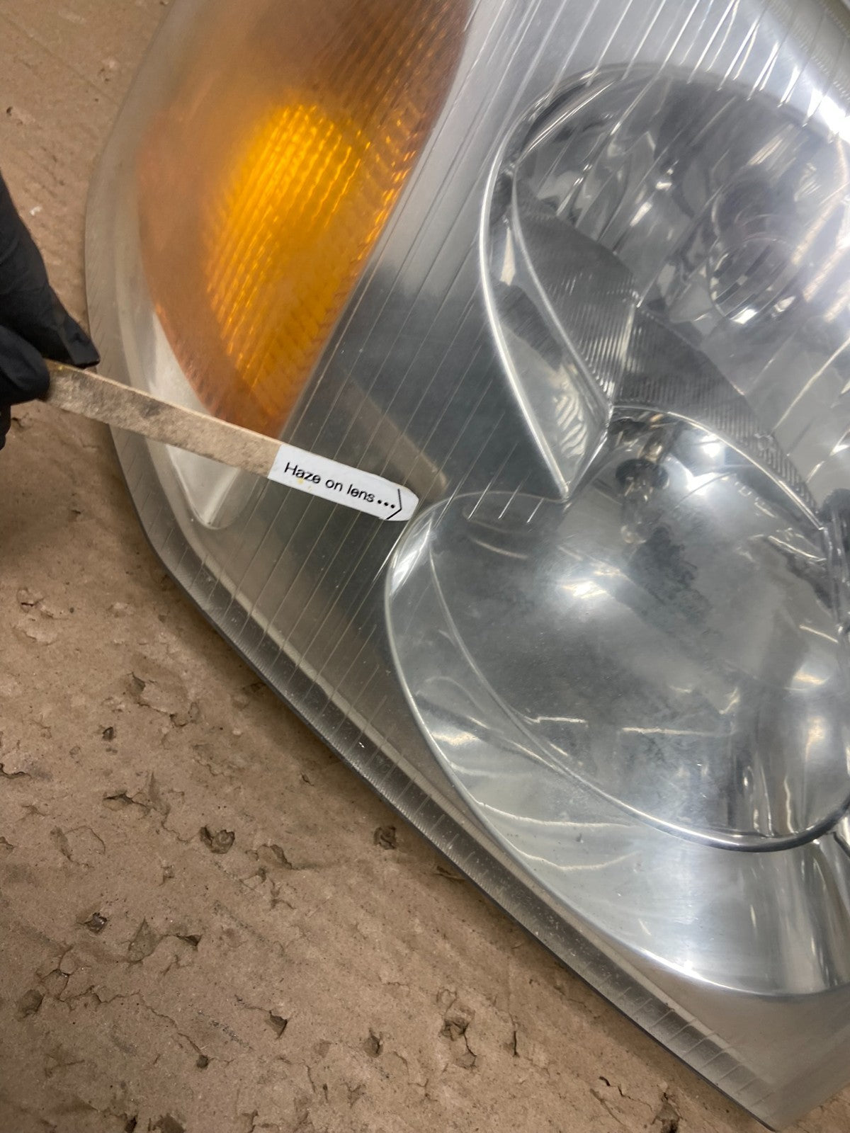 2002 to 2009 Gmc Envoy Right Passenger RH Side Headlight Halogen AB1597 DW5