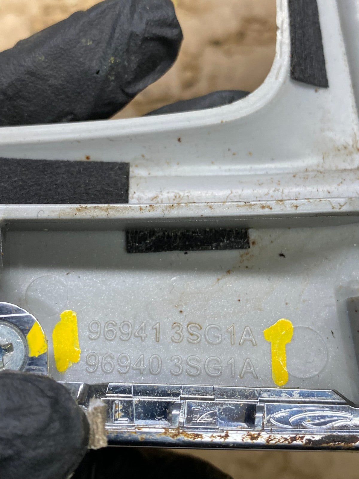 2013-2016 Nissan Sentra Center Console Shifter Trim Bezel Ashtray OEM X1192 DG6