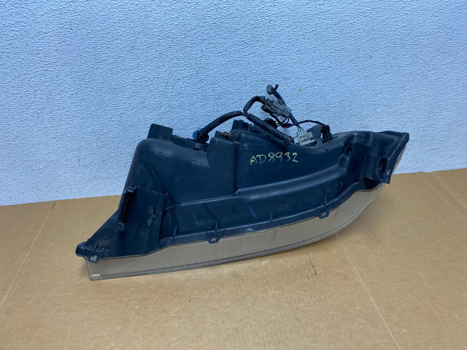 2004 2005 2006 Acura MDX Right Passenger RH Headlight Halogen AD8932 DW8