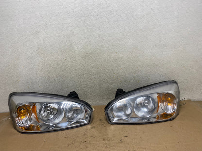 2004 to 2007 Chevrolet Malibu Left+Right Set Headlights AI0904 DW0