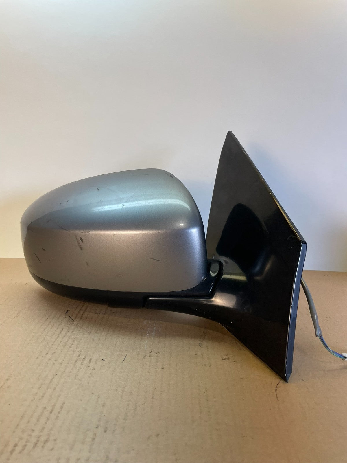 2009 to 2014 Nissan Murano Right Passenger Side View Door Mirror AI3993 DW0