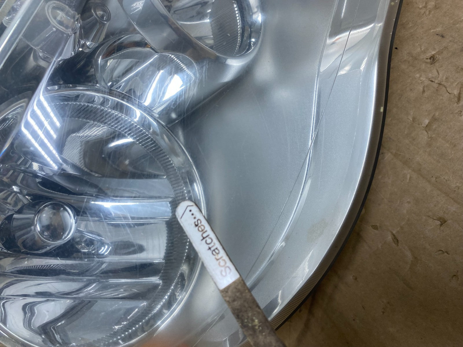 2008 to 2016 Chrysler Town and Country Left+Right Side Headlights AG1109 DW3