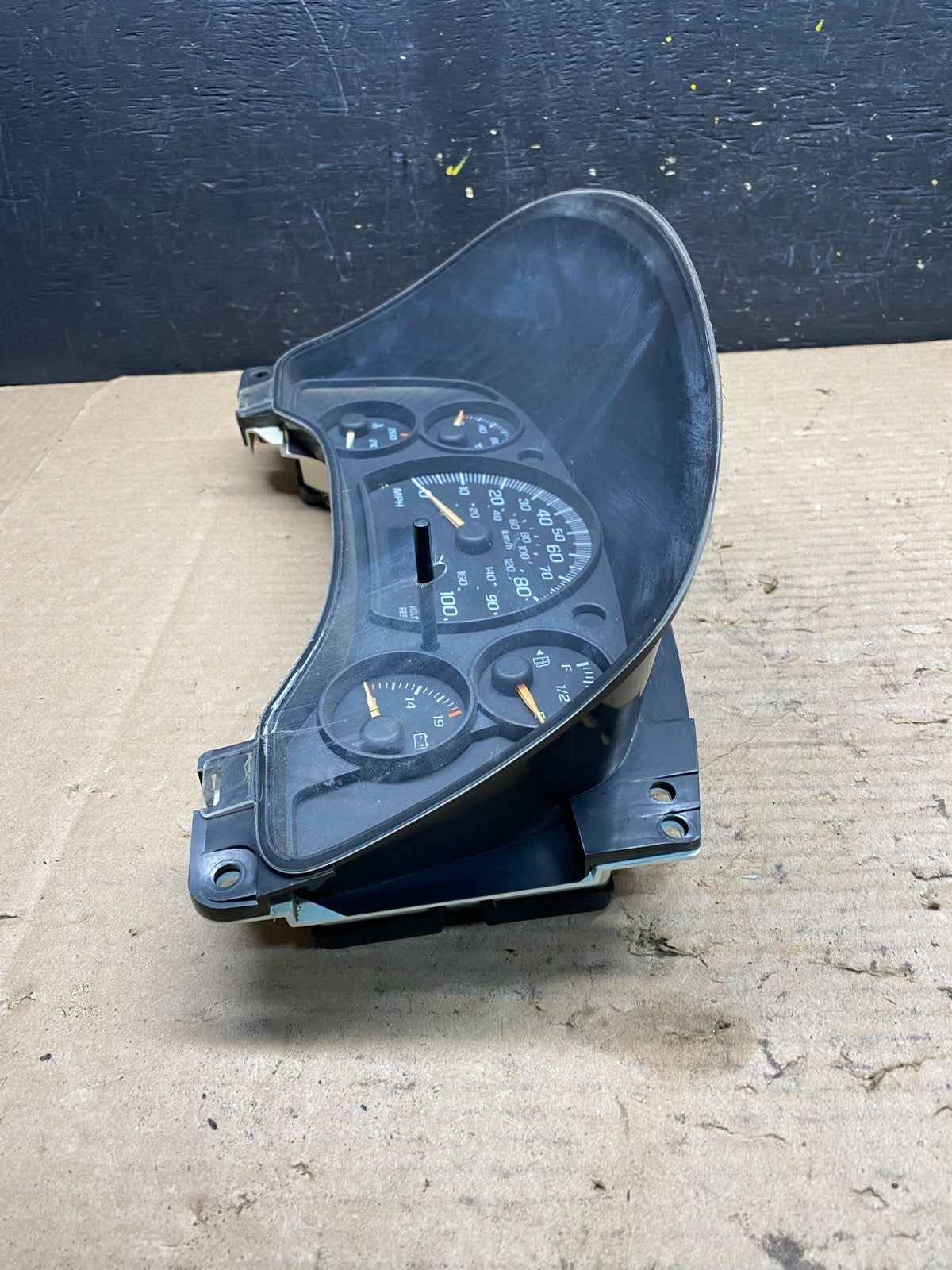 2004 to 2007 Chevrolet Express Speedometer Cluster Gauge OEM q2700 DG3