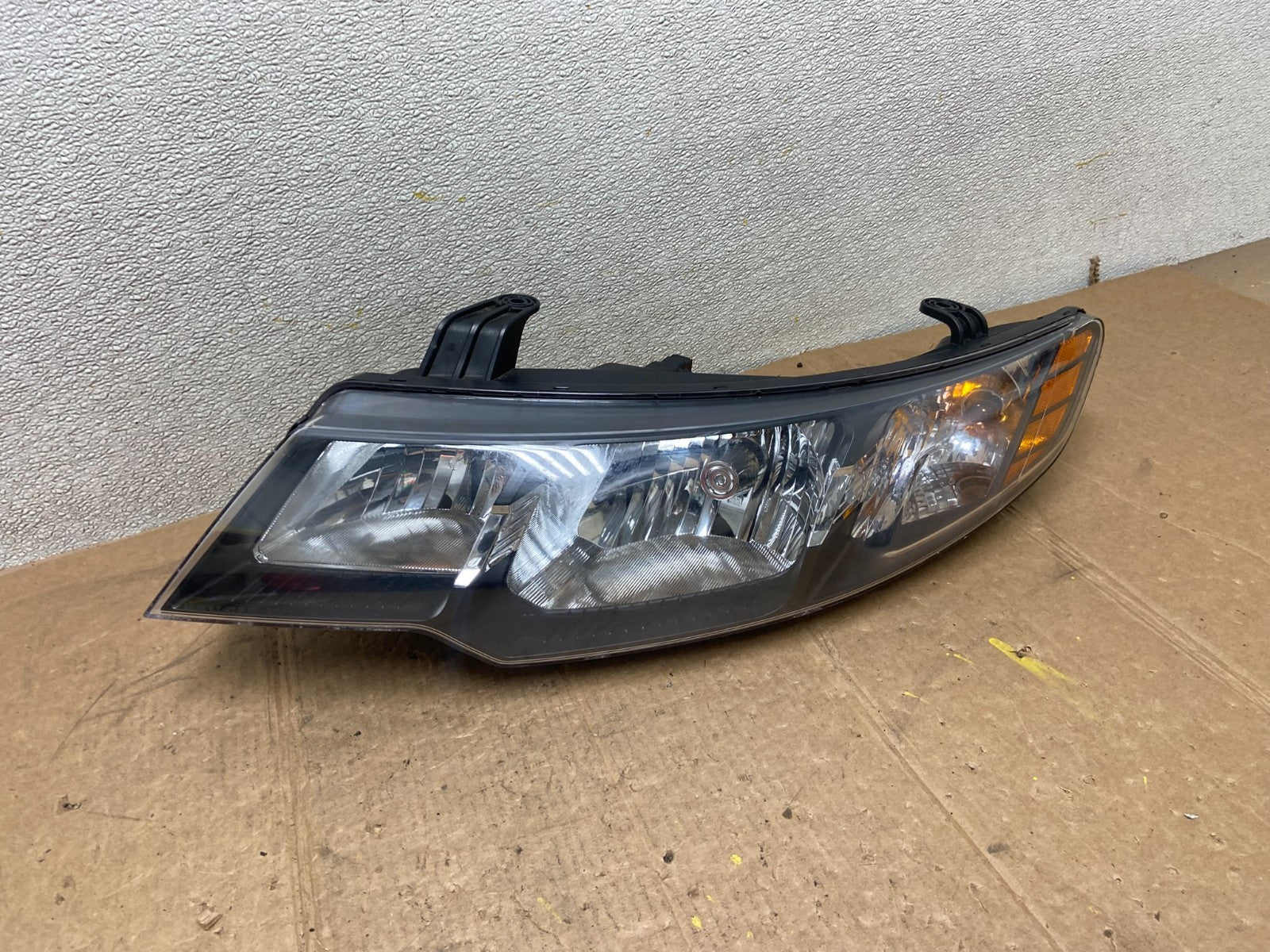 2010 2011 2012 Kia Forte Left Driver Side Headlight Halogen Oem AA24990