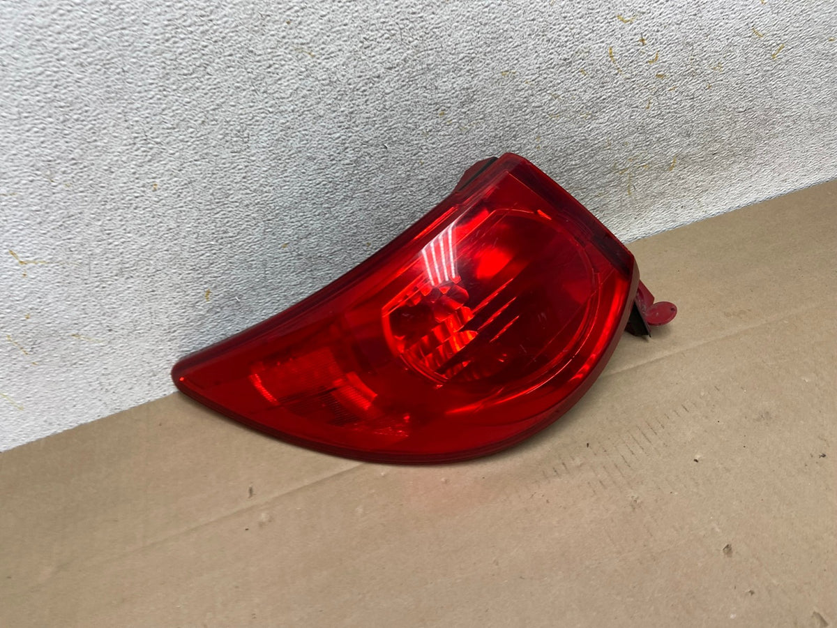 2009 2010 2011 2012 Chevrolet Traverse Left Driver LH Tail Light AI1394 LK2