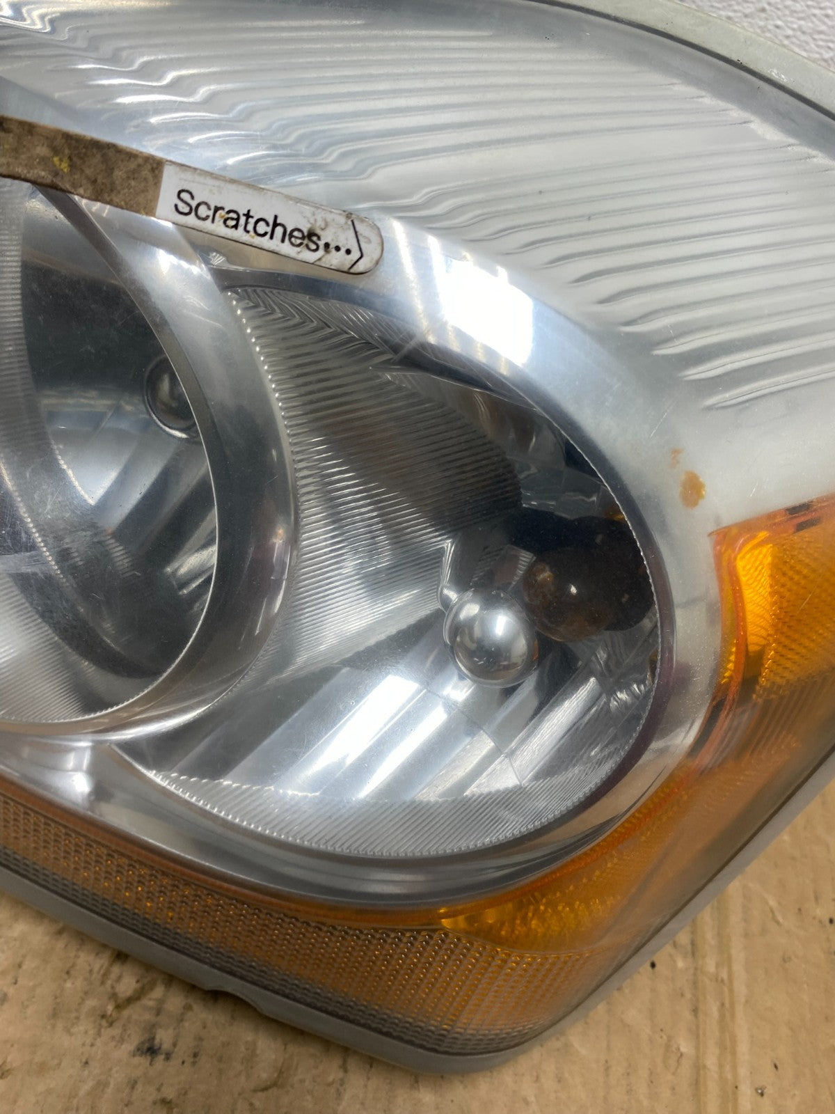 2004 2005 2006 Dodge Durango Left Driver LH Headlight AC7799 DW3