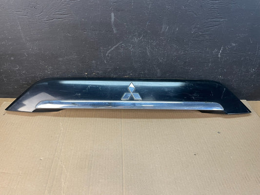2007 to 2013 Mitsubishi Outlander Rear Hatch Tailgate Trim Molding OEM ac1921 DG0