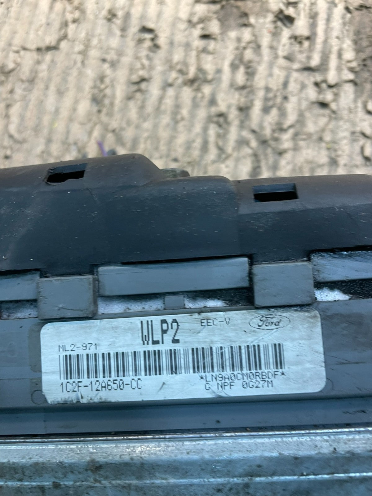 2001 Ford E250 E350 4.2L Engine Control Computer 1C2F-12A650-CC v2263 DG3