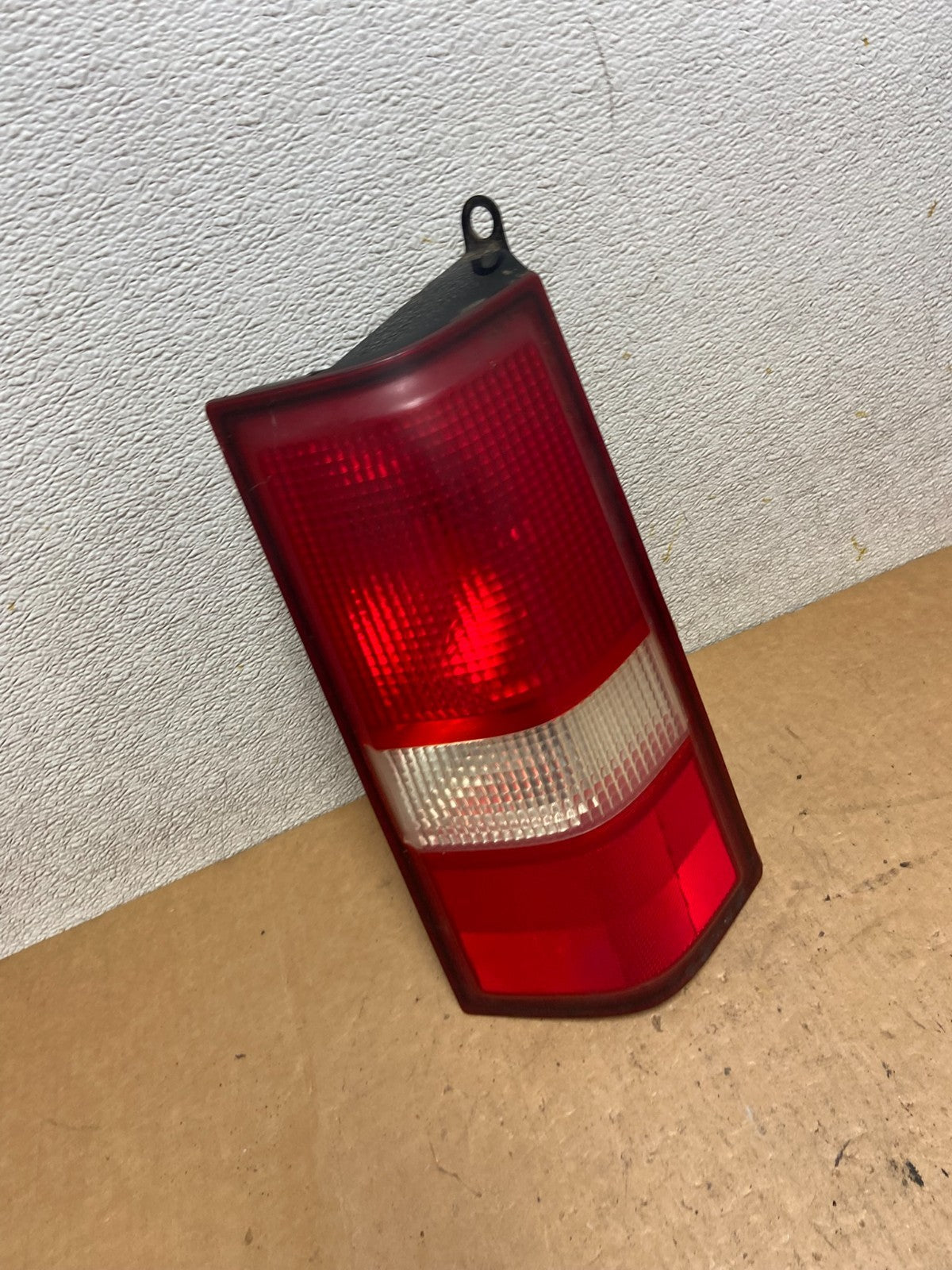 2003 2017 Chevrolet Express 1500 2500 3500 Right Passenger Tail Light R4738 DW2