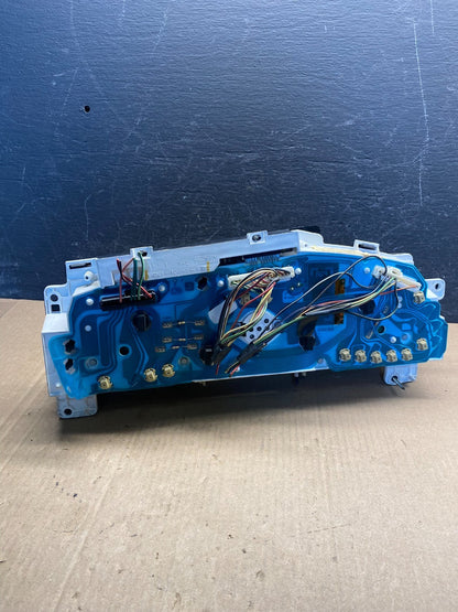 2001-2002 Ford Econoline E250 E350 Van Speedometer Instrument Cluster ae7567 DG3