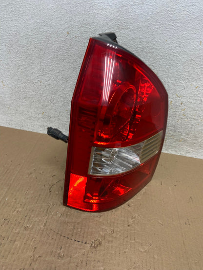 2005 to 2009 Hyundai Tucson Left Driver Lh Side Tail Light AI1251 LK2
