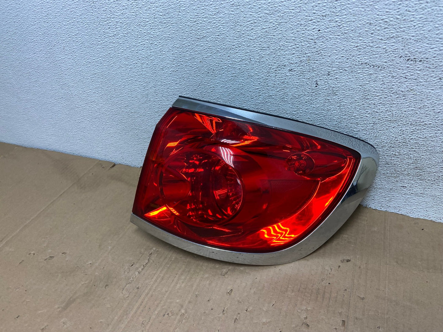 2008-2012 Buick Enclave Right Passenger Rh Tail Light AE9172 LK1