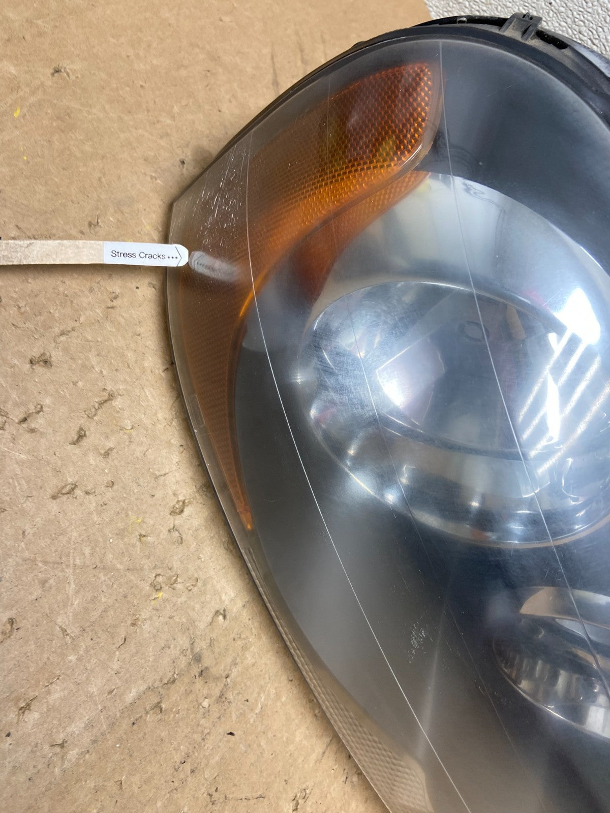 2003 to 2006 Volvo XC90 Right Passenger Rh Side Headlight Halogen Z7964 DW3