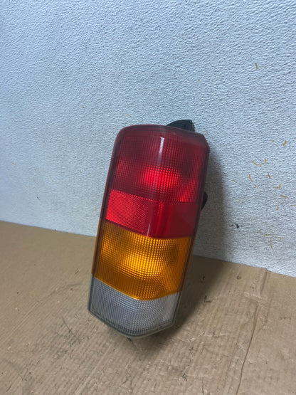 1997 to 2001 Jeep Cherokee Right Passenger Side Tail Light AI6814 LK1