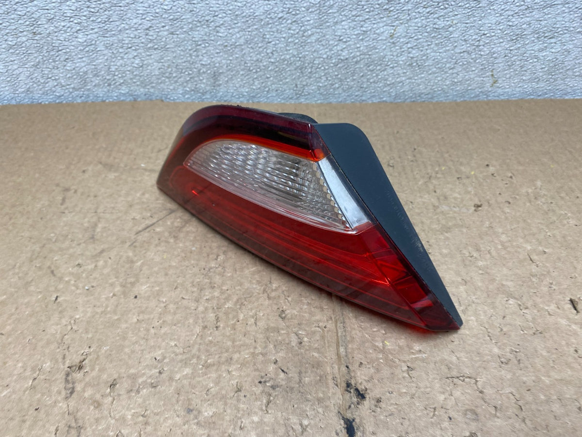 2015 to 2017 Chrysler 200 Sedan Left Driver Side Inner Tail Light V3105 DW1