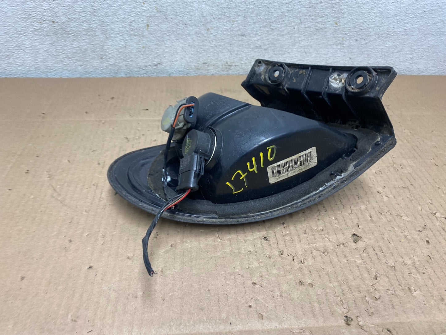 1998 to 1999 Ford Taurus Wagon Right Passenger RH Side Tail Light OEM L7410 DG8