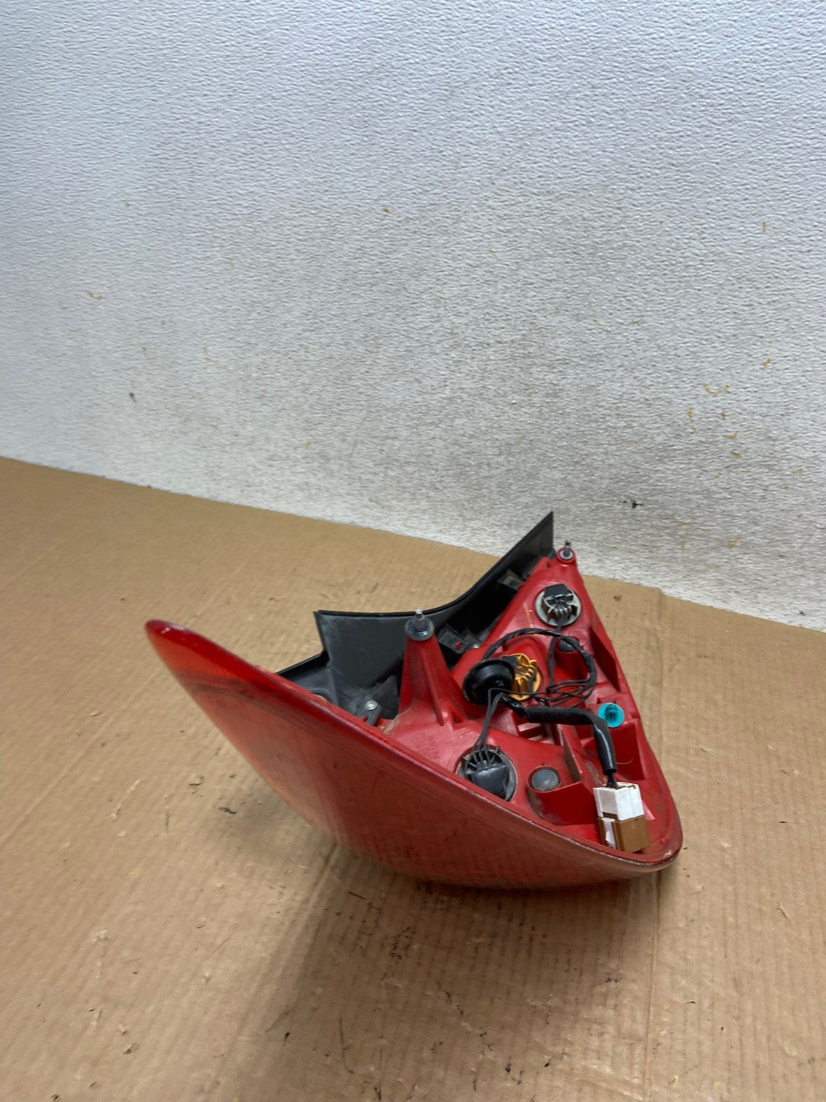 2007 - 2012 Nissan Versa Hatchback Right Passenger Side Tail Light AI6675 LK8