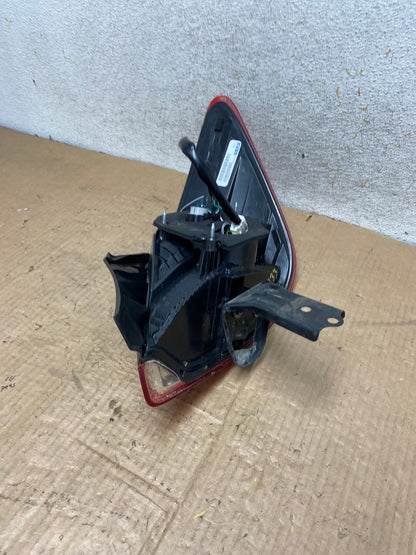 2005-2010 Toyota Avalon Left Driver Lh Side Tail Light DEPO AI8033 LK4