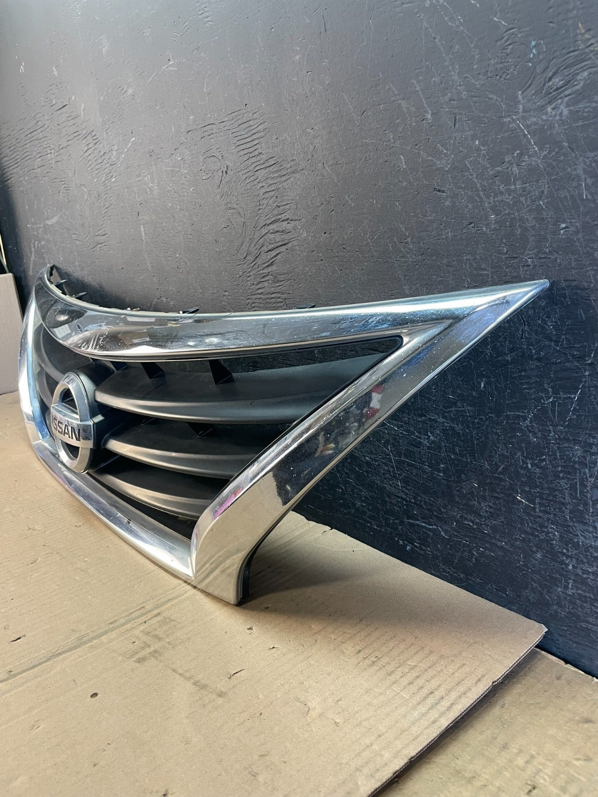 2013 to 2015 Nissan Altima Front Upper Grill Grille Sedan Aftermarket AD8575 DG1