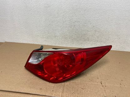 2011 2012 2013 Hyundai Sonata Right Passenger RH Tail Light AE6591 LK0
