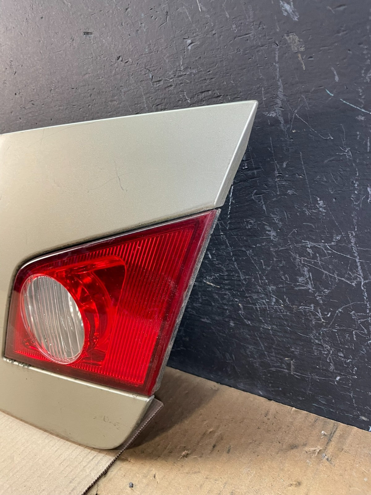 2006 2007 Infiniti M35 Rear Trunk Panel Trim Molding W/ Lights OEM ac1940 DG1