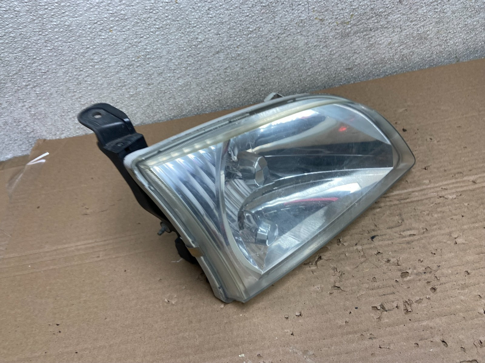 2001 2002 2003 Toyota Sienna Right Passenger Rh Side Headlight Halogen AB1169 DW2