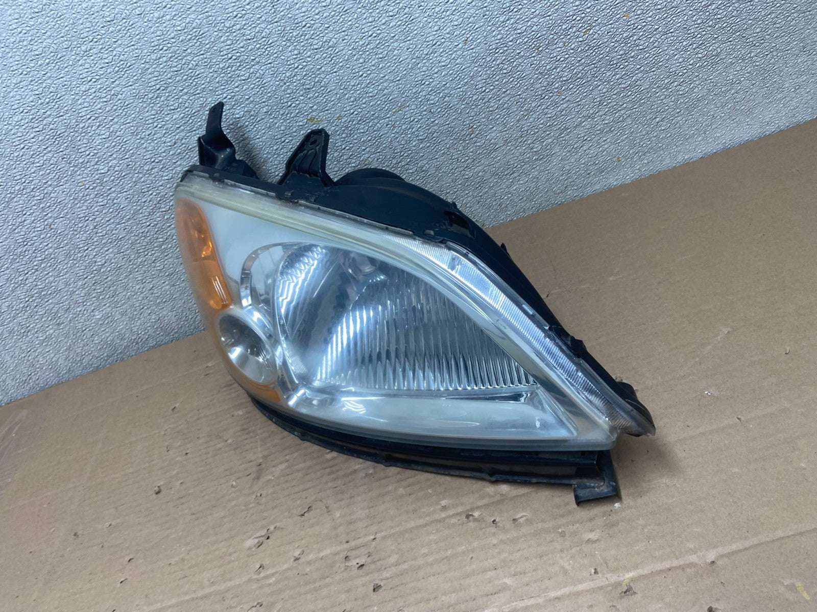 2001 - 2003 Honda Civic Coupe Headlight Halogen Right Passenger Rh AA8751 DW1