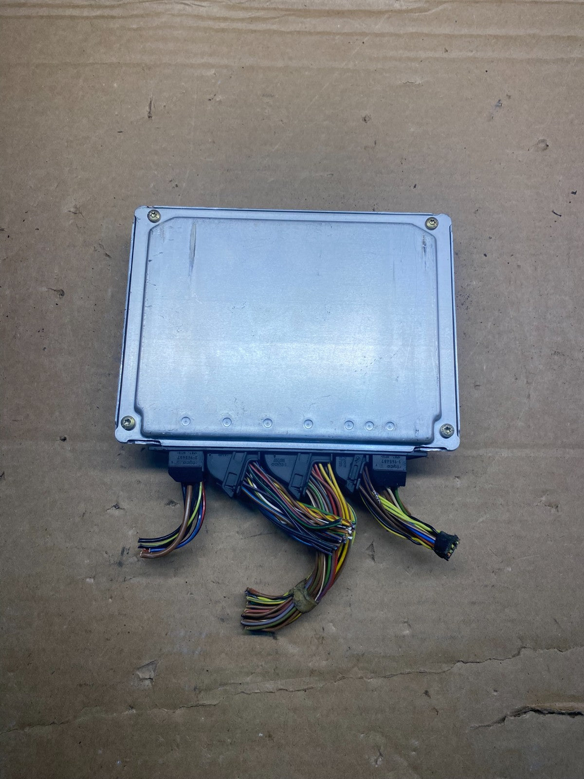 2003 to 2005 Bmw 330i Ecm Ecu Engine Computer Module AH4848 DW1