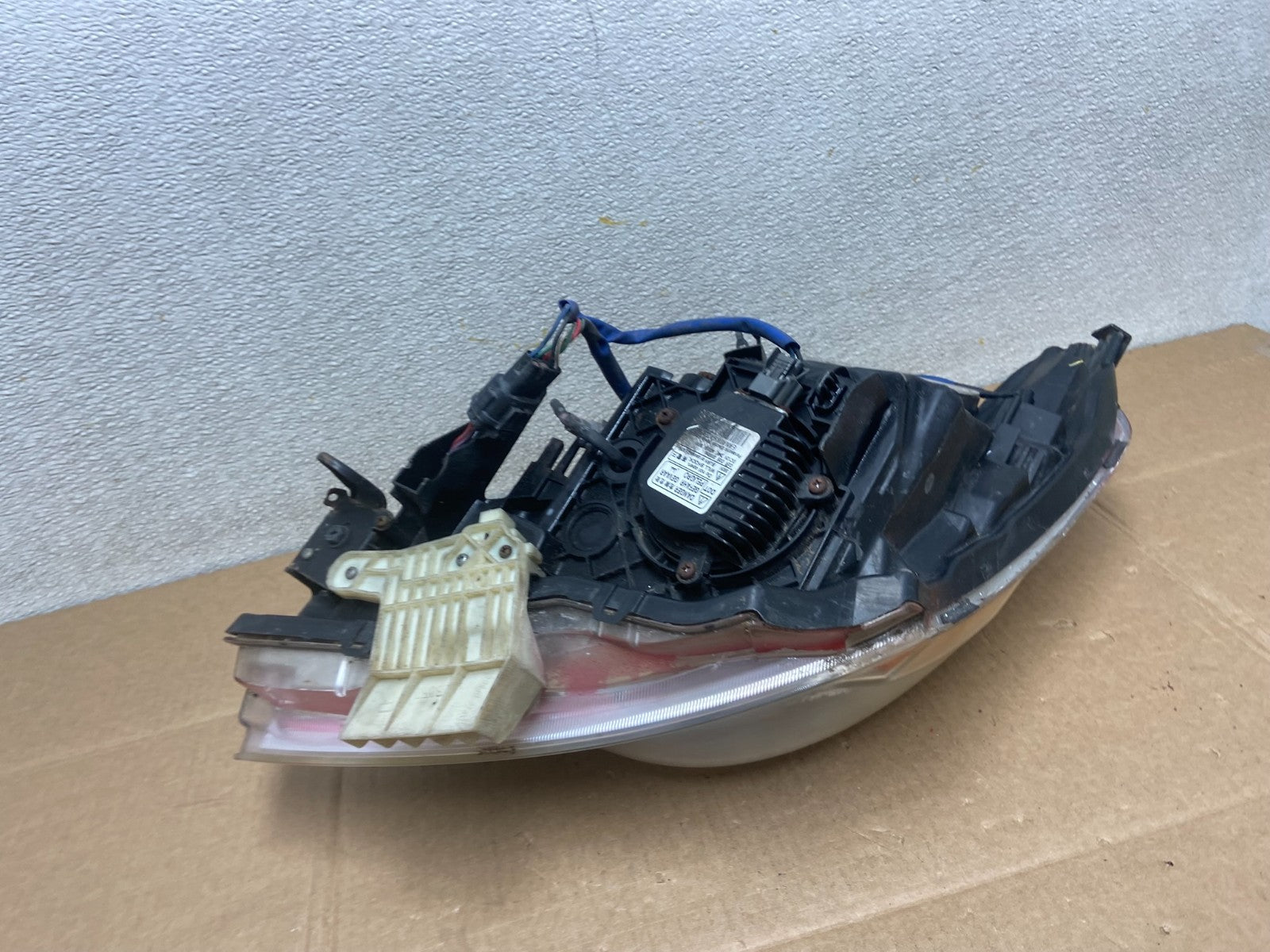 2010-2012 Infiniti G37 Right Passenger Side Xenon HID Headlight Oem Y8446 DW9