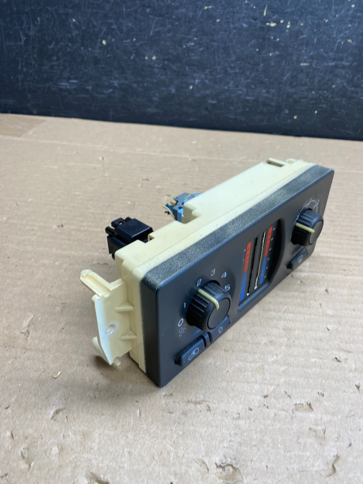 2003 to 2006 Chevrolet Silverado HVAC Heater Climate Control Module AG5242 DG1