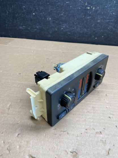 2003 to 2006 Chevrolet Silverado HVAC Heater Climate Control Module AG5242 DG1