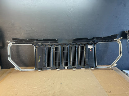2008 2009 2010 2011 2012 Jeep Liberty Front Upper Grill Grille AE3473 DG3