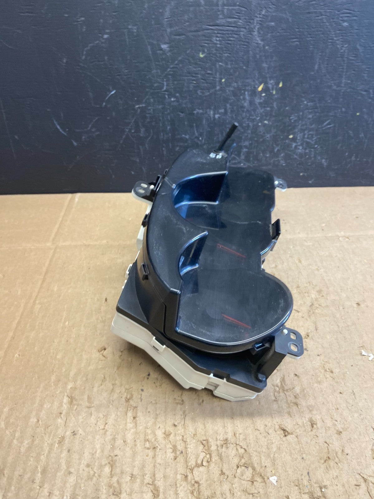 2009 2010 Toyota Matrix Speedometer Cluster Gauge Oem AB9826 DG3