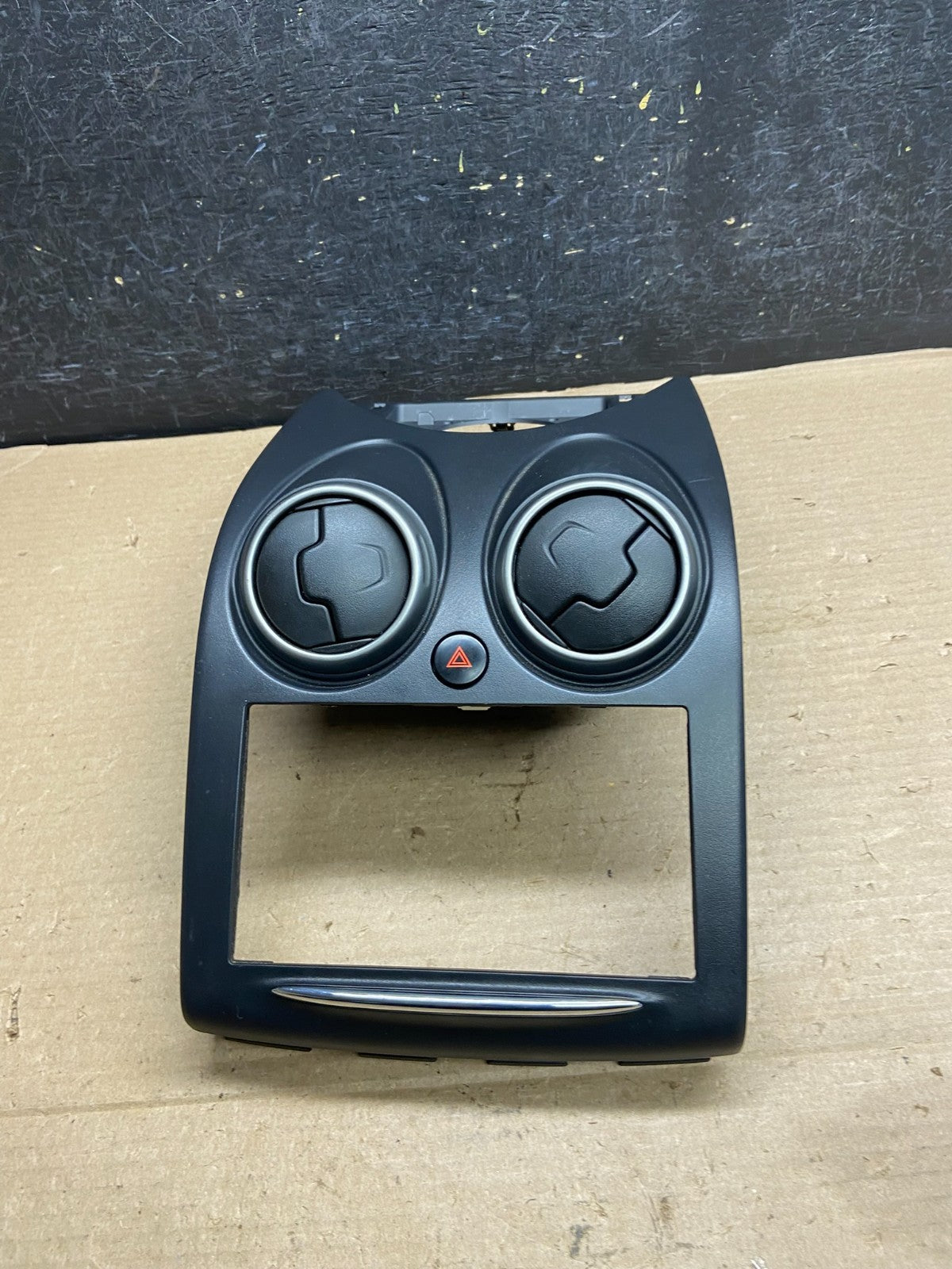 2011 2012 2013 Nissan Rogue Dash Upper Center Radio Bezel Trim AH3754 DG0