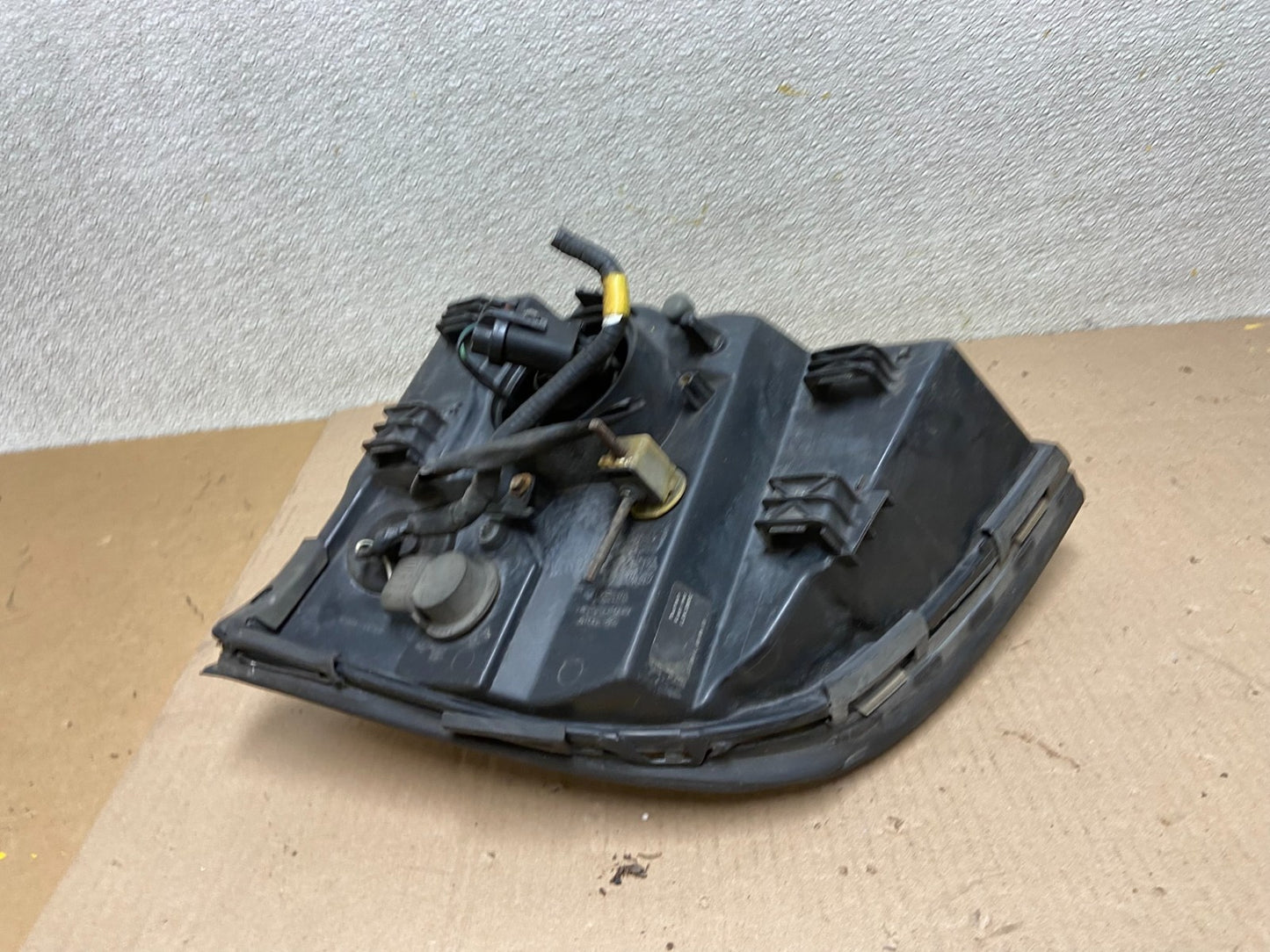 2002-2005 Mercury Mountaineer Right Passenger Halogen Headlight Oem AA0410 DW6