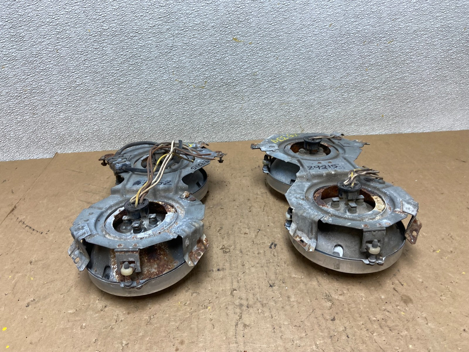 Mercedes 220SE 280SE W111 W108 W109 W112 Headlights Left+Right Z92153