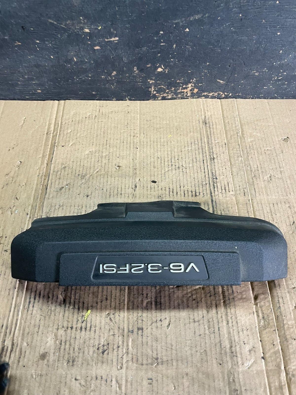 2008 to 2008 Audi  A6 3.2L Engine Motor Cover Oem s6051 DG1