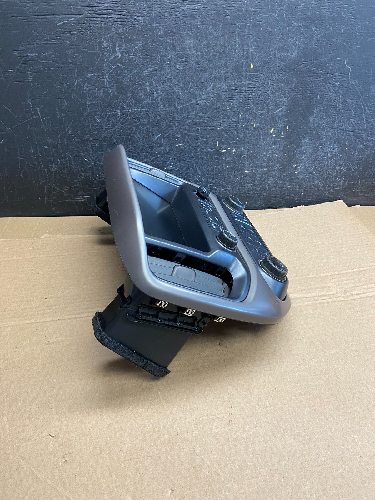 2015 - 2016 GMC Canyon 8" Touch Screen Radio Display Control Panel AF2433 DG1