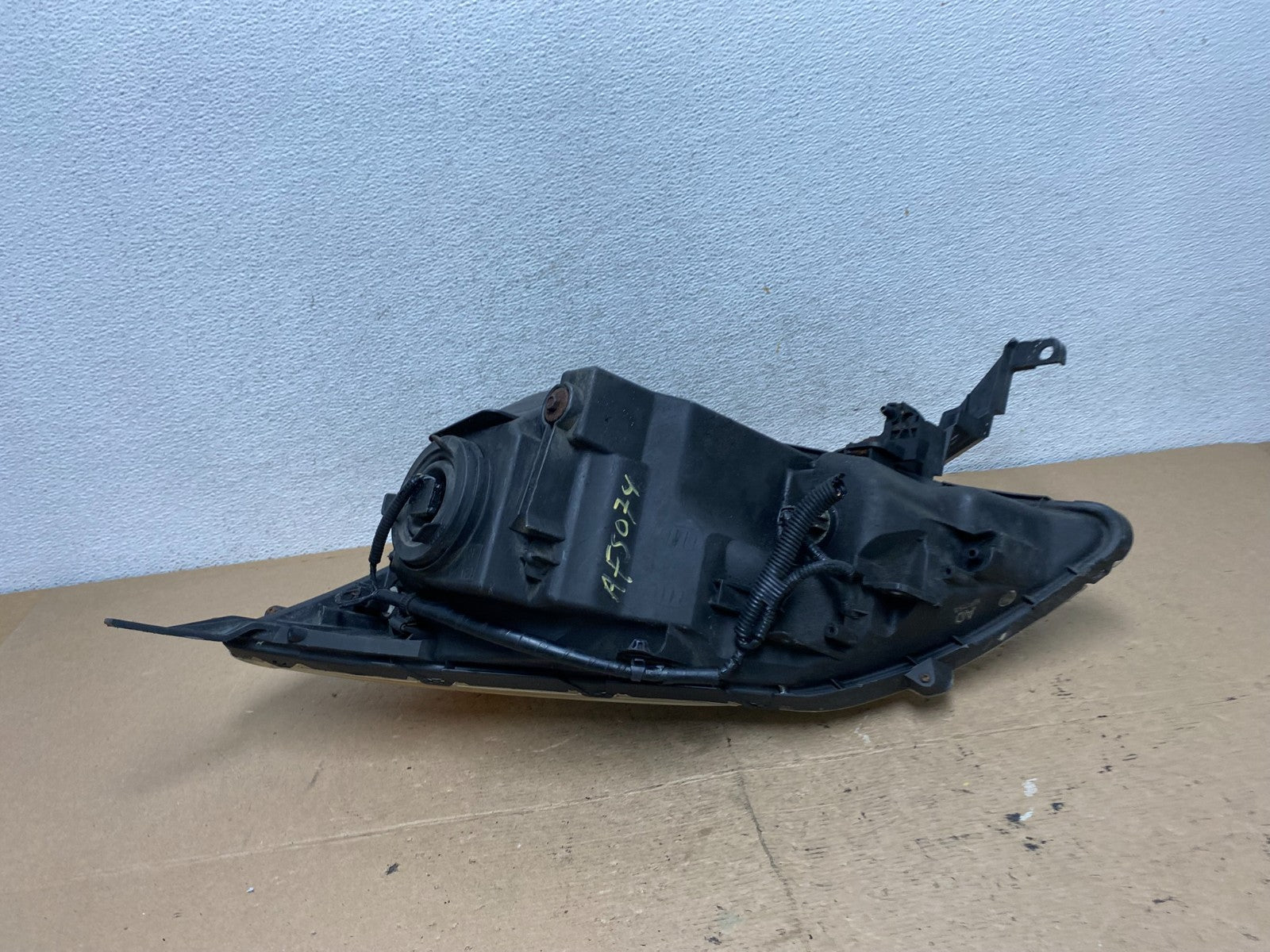 2007 to 2011 Honda CR-V Crv Right Passenger Side Headlight Halogen AF5074 DW5