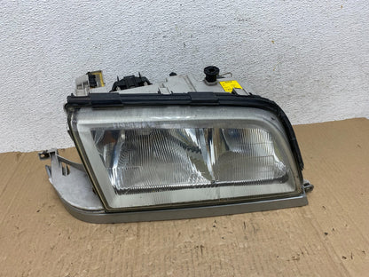 1997 - 2000 Mercedes C C230 W202 Front Right Passenger Headlight AE9039 DG0