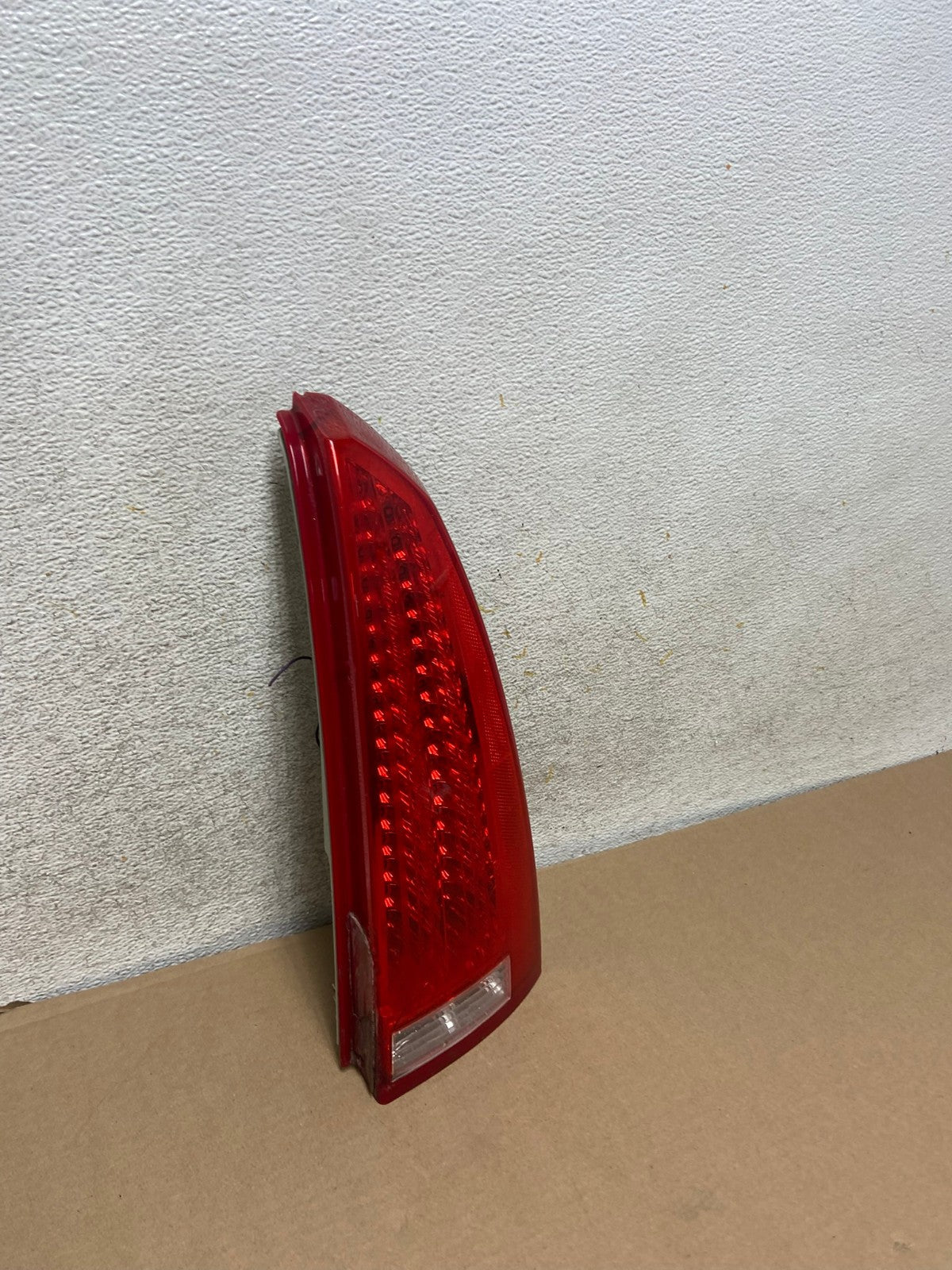 2006 to 2011 Cadillac DTS Right Passenger Rh Side LED Tail light AH9312 LK2