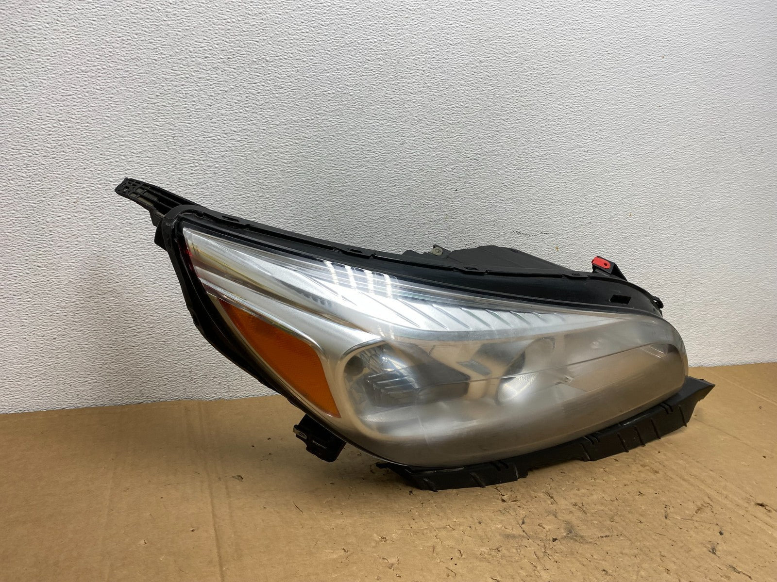 2013 - 2015 Chevrolet Malibu Projector Headlight Right Passenger AD3763 DW2