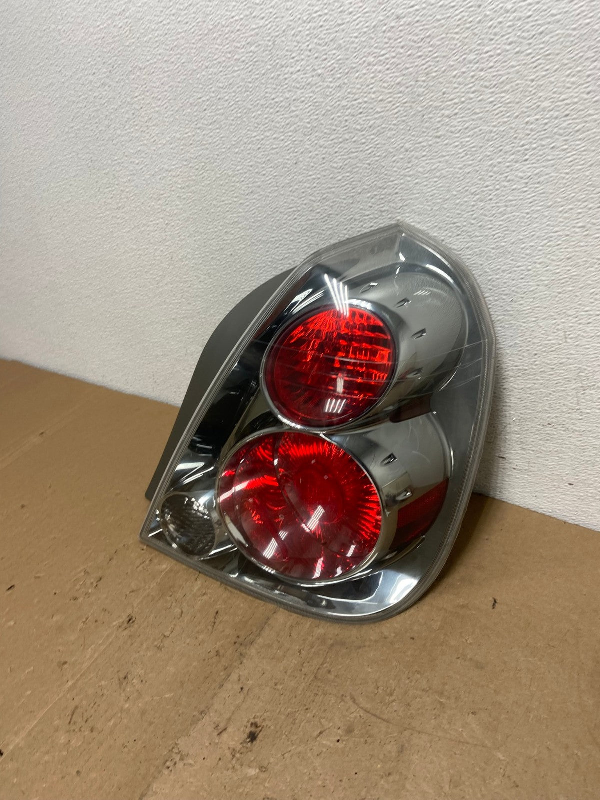 2005 to 2006 Nissan Altima Tail Light Right Passenger RH Side AD2491 LK1