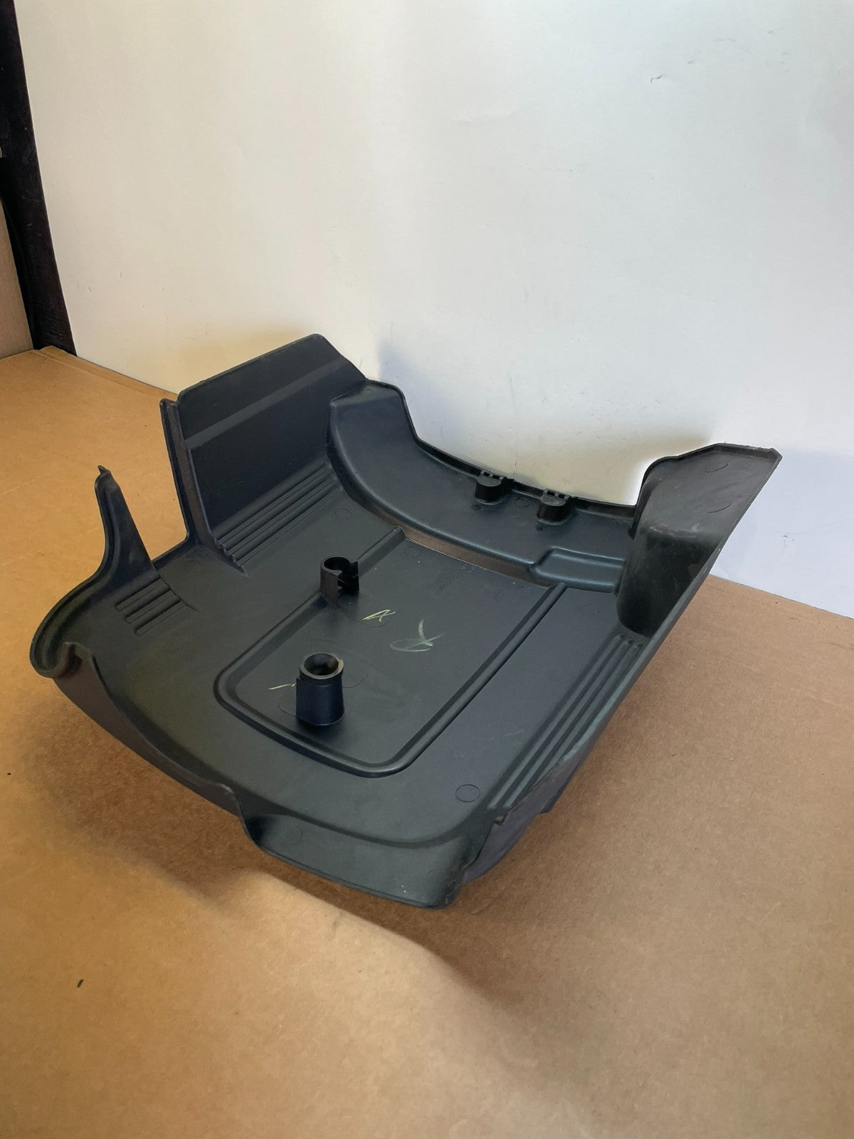 2007 to 2014 Chevrolet Silverado Vortec Engine Cover Shield AG0786 DG4