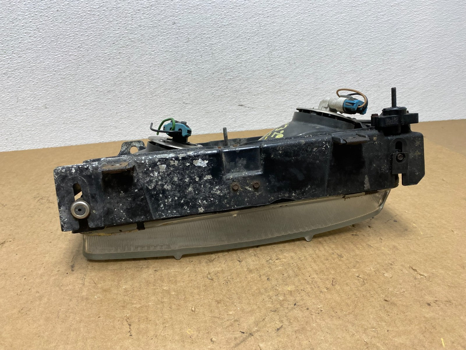 1990 Oldsmobile Cutlass Supreme 2Door Right Passenger Halogen Headlight AC3295 D8