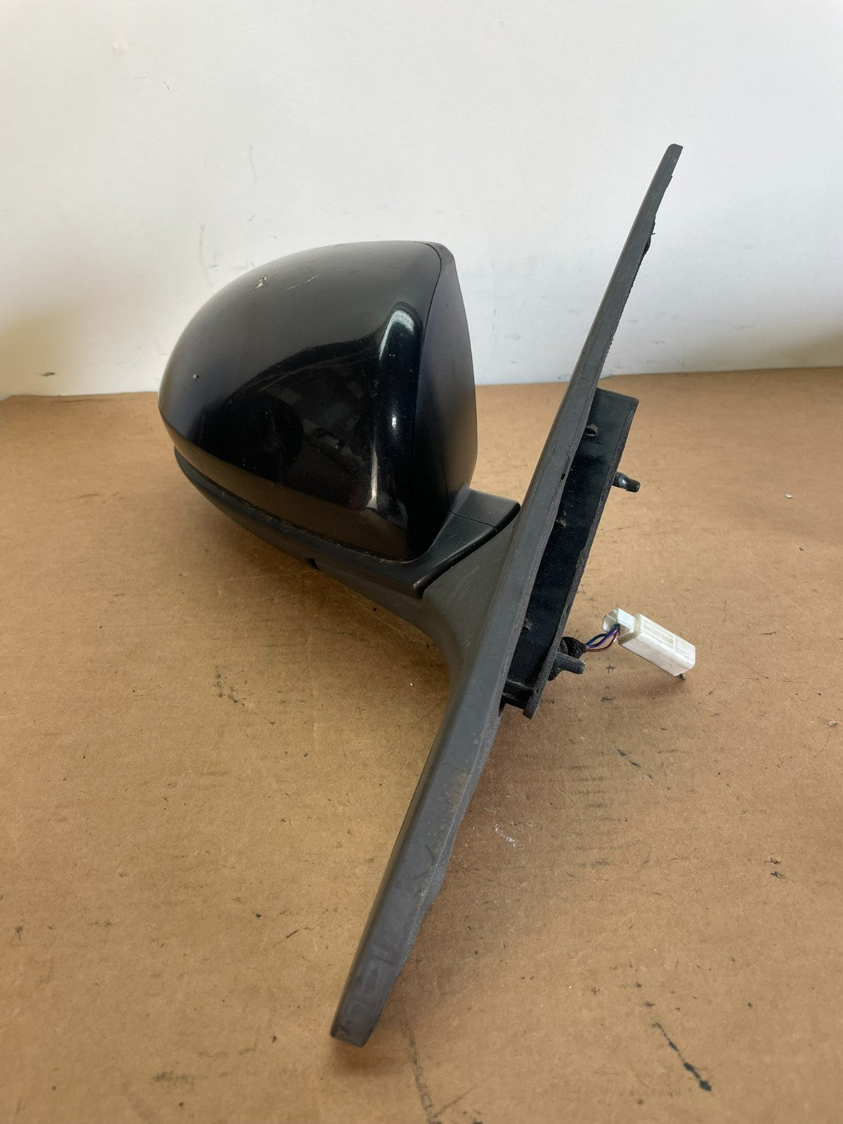 2010 to 2013 Mazda 3 Right Passenger Side View Mirror Power AG0682 DW1